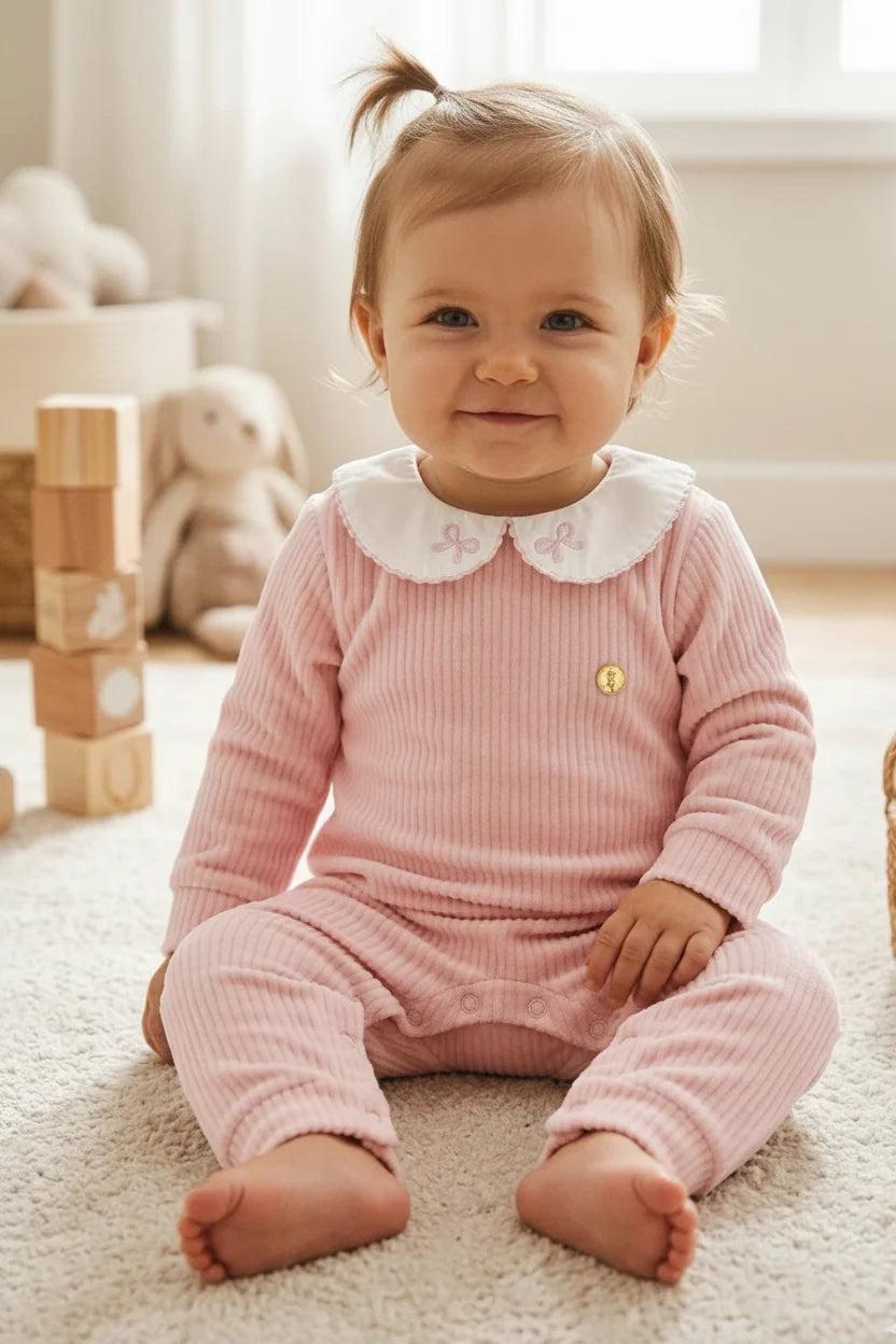 Macacão Para Bebê Menina Em Malha Canelada (Rosa)